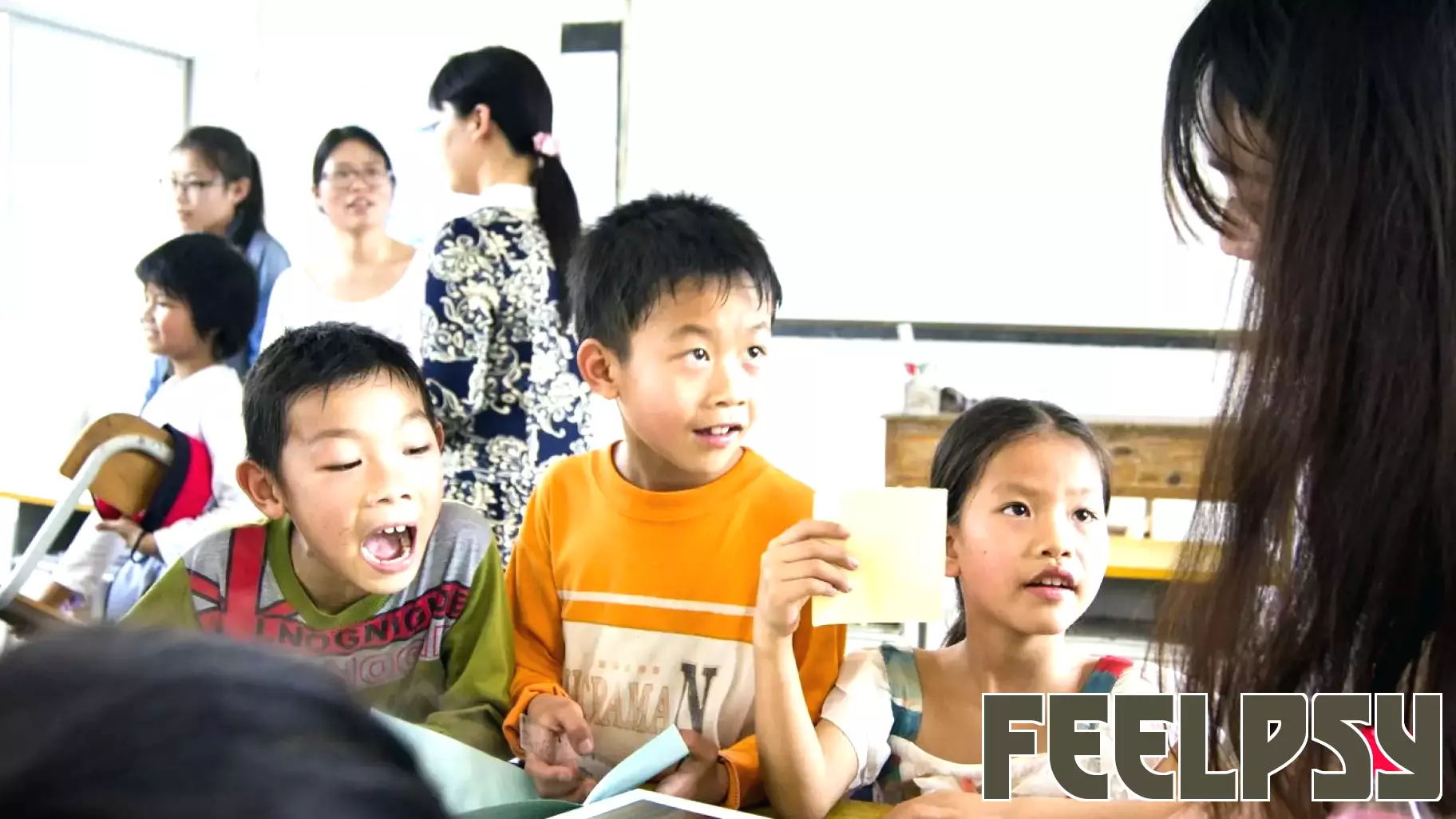 Who Makes the Better Teacher: Humans or AI?