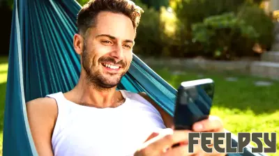 Most People Think Those Who Barely Post Anything On Social Media Are ‘Boring’ But Psychology Says Something Different